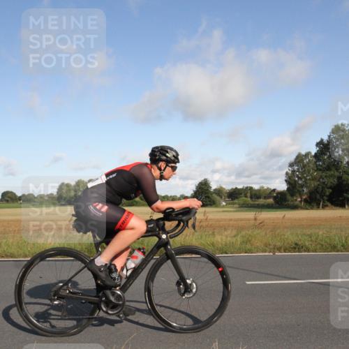 25.08.2024 - Elbe Triathlon Hamburg Fuchs,  Jonas http://msf.ph/oto/6831133 25.08.2024 09:29:17 Radfahren 406, 131, 355, 374, 264 meine-sportfotos.de