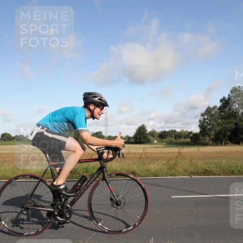25.08.2024 - Elbe Triathlon Hamburg Fuchs,  Jonas http://msf.ph/oto/6831141 25.08.2024 09:29:19 Radfahren 406, 131, 355, 374, 264, 33, 63 meine-sportfotos.de