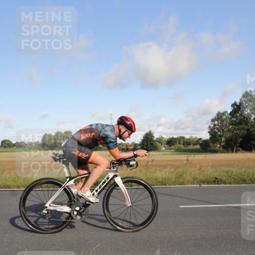 25.08.2024 - Elbe Triathlon Hamburg Fuchs,  Jonas http://msf.ph/oto/6831151 25.08.2024 09:29:24 Radfahren 131, 355, 374, 264, 33, 63, 135, 359 meine-sportfotos.de