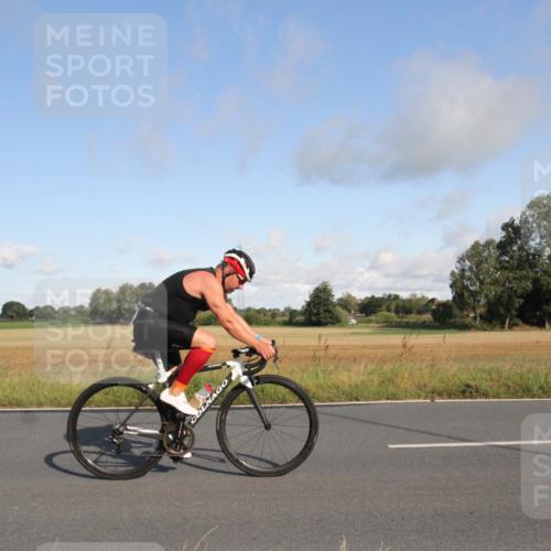 25.08.2024 - Elbe Triathlon Hamburg Fuchs,  Jonas http://msf.ph/oto/6831199 25.08.2024 09:29:55 Radfahren 447, 98, 407, 138, 385, 401, 305, 101 meine-sportfotos.de