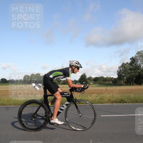 25.08.2024 - Elbe Triathlon Hamburg Fuchs,  Jonas http://msf.ph/oto/6831220 25.08.2024 09:30:07 Radfahren 101, 231, 221, 114 meine-sportfotos.de
