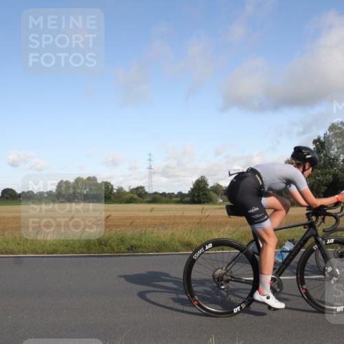 25.08.2024 - Elbe Triathlon Hamburg Fuchs,  Jonas http://msf.ph/oto/6831240 25.08.2024 09:30:16 Radfahren 114, 182, 214, 137, 286, 249 meine-sportfotos.de