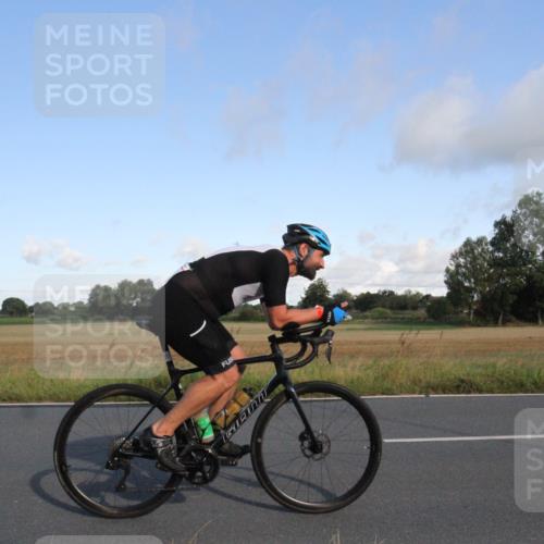 25.08.2024 - Elbe Triathlon Hamburg Fuchs,  Jonas http://msf.ph/oto/6831260 25.08.2024 09:30:29 Radfahren 361, 170, 330, 88 meine-sportfotos.de