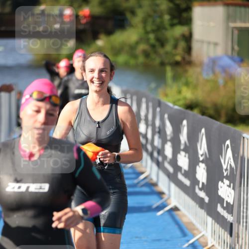 25.08.2024 - Elbe Triathlon Hamburg H.Heesch http://msf.ph/oto/6831262 25.08.2024 09:37:53 Schwimmen 457, 472, 488, 491, 500, 524, 538, 549 meine-sportfotos.de