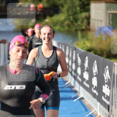 25.08.2024 - Elbe Triathlon Hamburg H.Heesch http://msf.ph/oto/6831267 25.08.2024 09:37:53 Schwimmen 457, 472, 488, 491, 500, 524, 538, 549 meine-sportfotos.de