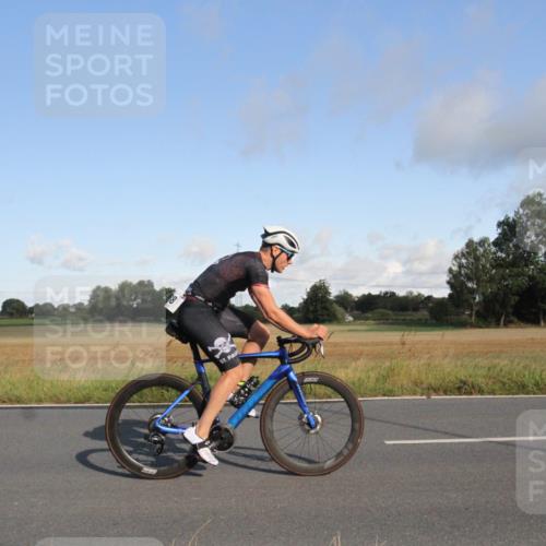 25.08.2024 - Elbe Triathlon Hamburg Fuchs,  Jonas http://msf.ph/oto/6831271 25.08.2024 09:30:35 Radfahren 170, 330, 88, 250, 70 meine-sportfotos.de