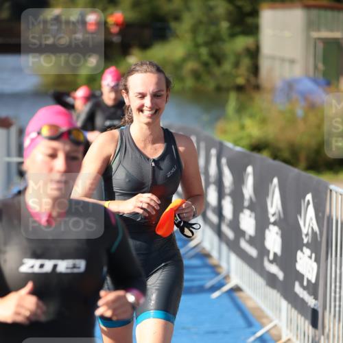 25.08.2024 - Elbe Triathlon Hamburg H.Heesch http://msf.ph/oto/6831283 25.08.2024 09:37:53 Schwimmen 457, 472, 488, 491, 500, 524, 538, 549 meine-sportfotos.de