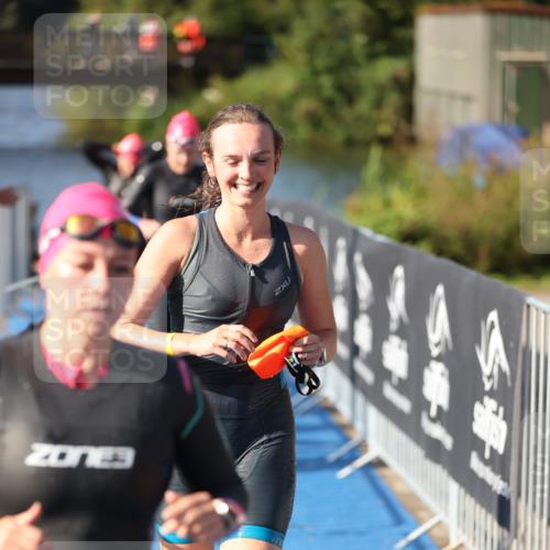 25.08.2024 - Elbe Triathlon Hamburg H.Heesch http://msf.ph/oto/6831286 25.08.2024 09:37:53 Schwimmen 457, 472, 488, 491, 500, 524, 538, 549 meine-sportfotos.de