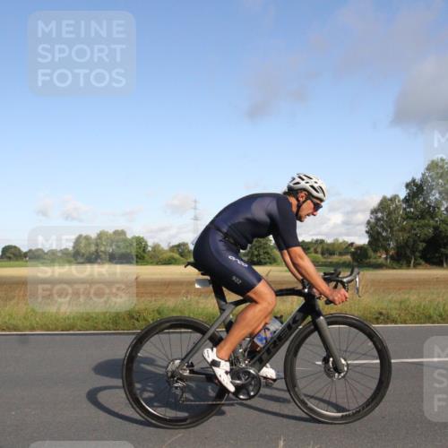 25.08.2024 - Elbe Triathlon Hamburg Fuchs,  Jonas http://msf.ph/oto/6831296 25.08.2024 09:30:54 Radfahren 438, 383, 145 meine-sportfotos.de