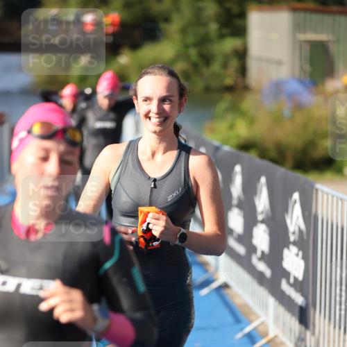 25.08.2024 - Elbe Triathlon Hamburg H.Heesch http://msf.ph/oto/6831304 25.08.2024 09:37:53 Schwimmen 457, 472, 488, 491, 500, 524, 538, 549 meine-sportfotos.de