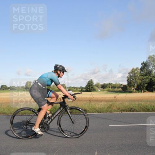 25.08.2024 - Elbe Triathlon Hamburg Fuchs,  Jonas http://msf.ph/oto/6831335 25.08.2024 09:31:08 Radfahren 254, 271, 67, 113, 136, 187, 257, 302, 307 meine-sportfotos.de