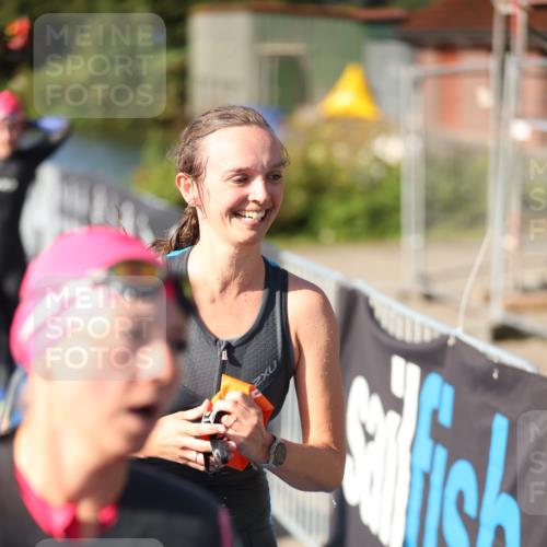 25.08.2024 - Elbe Triathlon Hamburg H.Heesch http://msf.ph/oto/6831342 25.08.2024 09:37:54 Schwimmen 457, 472, 488, 491, 500, 524, 538, 549 meine-sportfotos.de