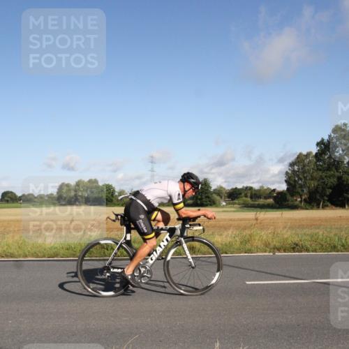25.08.2024 - Elbe Triathlon Hamburg Fuchs,  Jonas http://msf.ph/oto/6831380 25.08.2024 09:31:21 Radfahren 312, 482, 243, 72, 277, 125, 351 meine-sportfotos.de
