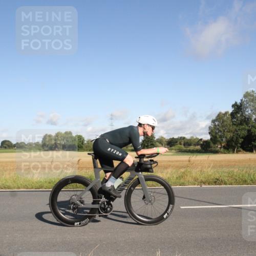25.08.2024 - Elbe Triathlon Hamburg Fuchs,  Jonas http://msf.ph/oto/6831383 25.08.2024 09:31:25 Radfahren 72, 277, 125, 351, 223 meine-sportfotos.de