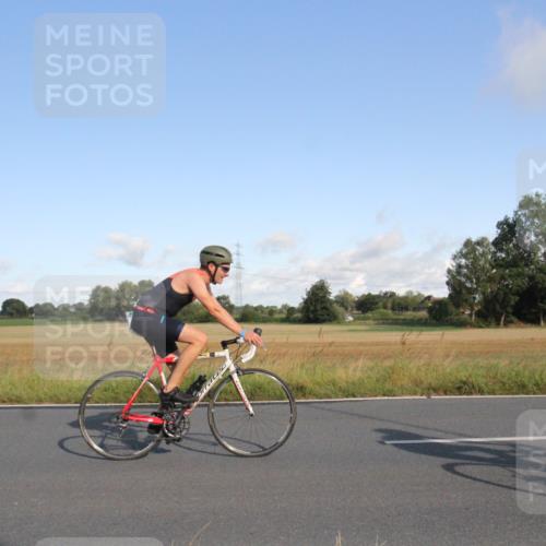 25.08.2024 - Elbe Triathlon Hamburg Fuchs,  Jonas http://msf.ph/oto/6831429 25.08.2024 09:31:47 Radfahren 200, 373, 397, 219, 350, 124, 147, 133, 469 meine-sportfotos.de
