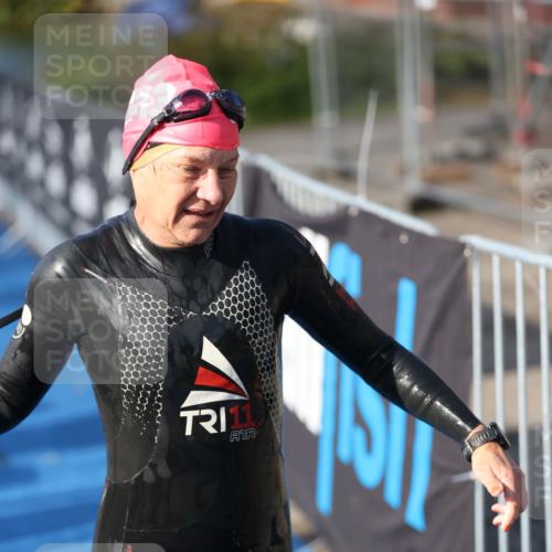 25.08.2024 - Elbe Triathlon Hamburg H.Heesch http://msf.ph/oto/6831446 25.08.2024 09:37:59 Schwimmen 457, 472, 491, 499, 500, 524, 538, 549 meine-sportfotos.de