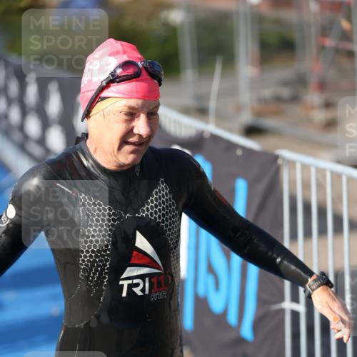 25.08.2024 - Elbe Triathlon Hamburg H.Heesch http://msf.ph/oto/6831453 25.08.2024 09:37:59 Schwimmen 457, 472, 491, 499, 500, 524, 538, 549 meine-sportfotos.de