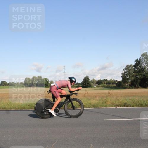 25.08.2024 - Elbe Triathlon Hamburg Fuchs,  Jonas http://msf.ph/oto/6831456 25.08.2024 09:31:56 Radfahren 147, 133, 469, 175, 321, 356, 139, 396, 229, 423 meine-sportfotos.de