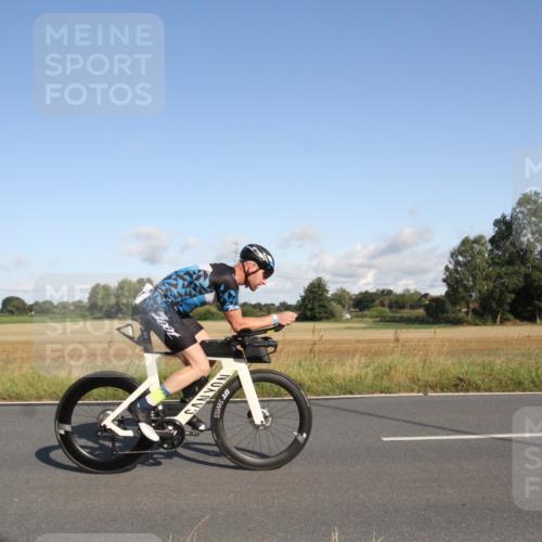 25.08.2024 - Elbe Triathlon Hamburg Fuchs,  Jonas http://msf.ph/oto/6831483 25.08.2024 09:32:08 Radfahren 423, 206, 345, 391 meine-sportfotos.de