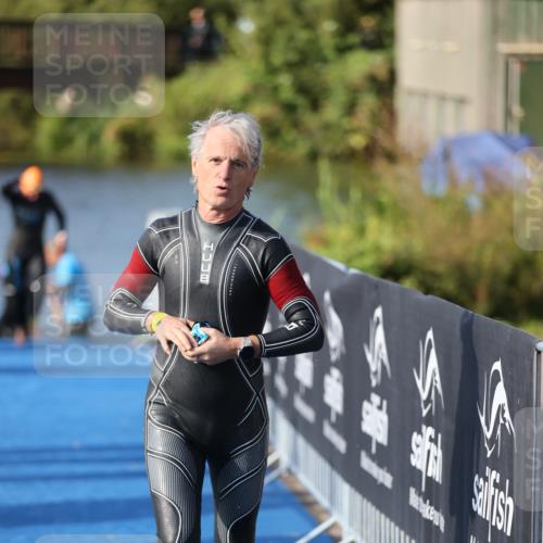 25.08.2024 - Elbe Triathlon Hamburg H.Heesch http://msf.ph/oto/6831485 25.08.2024 09:38:03 Schwimmen 457, 472, 491, 499, 524, 538, 542, 549 meine-sportfotos.de