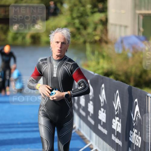 25.08.2024 - Elbe Triathlon Hamburg H.Heesch http://msf.ph/oto/6831489 25.08.2024 09:38:03 Schwimmen 457, 472, 491, 499, 524, 538, 542, 549 meine-sportfotos.de