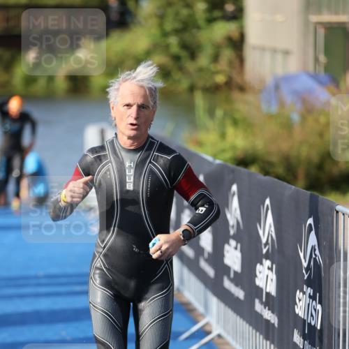 25.08.2024 - Elbe Triathlon Hamburg H.Heesch http://msf.ph/oto/6831502 25.08.2024 09:38:03 Schwimmen 457, 472, 491, 499, 524, 538, 542, 549 meine-sportfotos.de