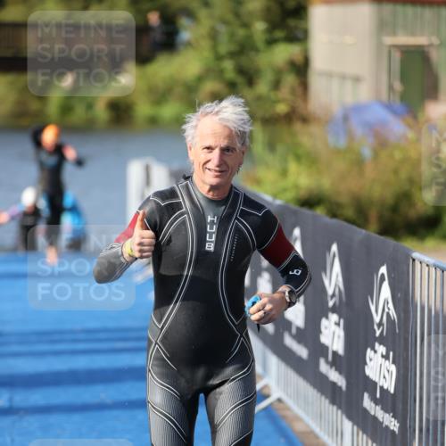 25.08.2024 - Elbe Triathlon Hamburg H.Heesch http://msf.ph/oto/6831505 25.08.2024 09:38:03 Schwimmen 457, 472, 491, 499, 524, 538, 542, 549 meine-sportfotos.de