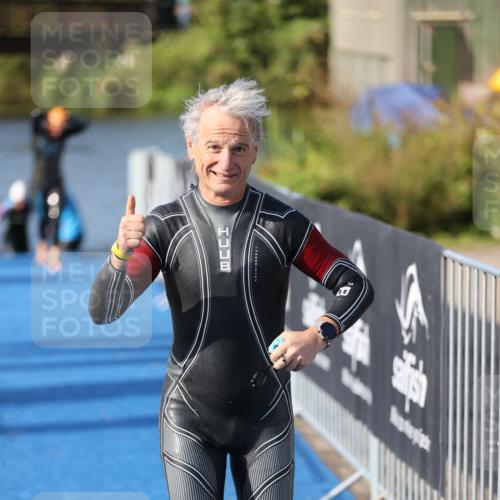 25.08.2024 - Elbe Triathlon Hamburg H.Heesch http://msf.ph/oto/6831531 25.08.2024 09:38:04 Schwimmen 457, 472, 491, 499, 524, 538, 542, 549 meine-sportfotos.de