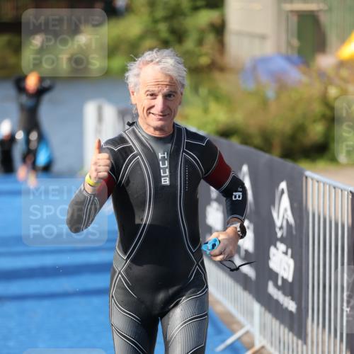 25.08.2024 - Elbe Triathlon Hamburg H.Heesch http://msf.ph/oto/6831537 25.08.2024 09:38:04 Schwimmen 457, 472, 491, 499, 524, 538, 542, 549 meine-sportfotos.de