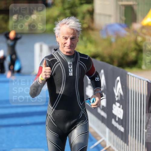 25.08.2024 - Elbe Triathlon Hamburg H.Heesch http://msf.ph/oto/6831541 25.08.2024 09:38:04 Schwimmen 457, 472, 491, 499, 524, 538, 542, 549 meine-sportfotos.de