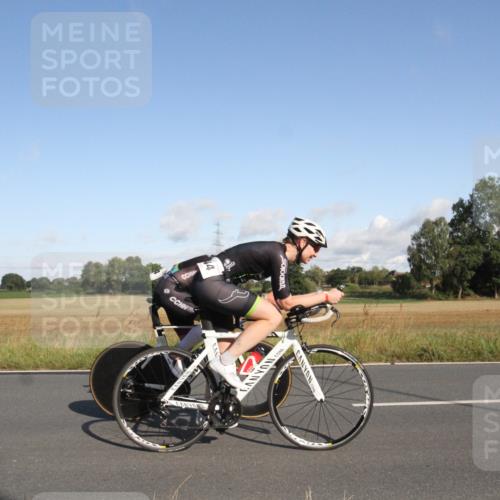 25.08.2024 - Elbe Triathlon Hamburg Fuchs,  Jonas http://msf.ph/oto/6831552 25.08.2024 09:32:53 Radfahren 274, 144, 146, 393 meine-sportfotos.de