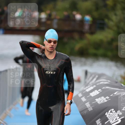 25.08.2024 - Elbe Triathlon Hamburg H.Heesch http://msf.ph/oto/6831637 25.08.2024 08:29:56 Schwimmen 37, 68, 78, 79, 95 meine-sportfotos.de