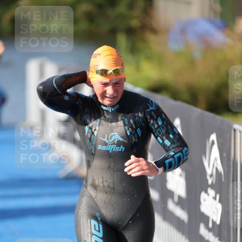 25.08.2024 - Elbe Triathlon Hamburg H.Heesch http://msf.ph/oto/6831649 25.08.2024 09:38:11 Schwimmen 457, 499, 524, 538, 542, 549 meine-sportfotos.de