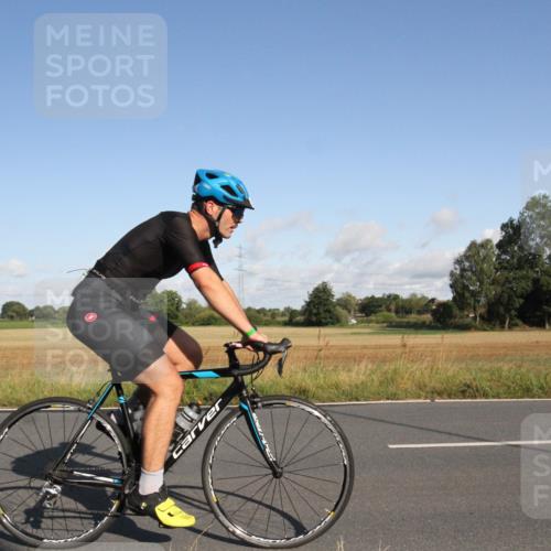 25.08.2024 - Elbe Triathlon Hamburg Fuchs,  Jonas http://msf.ph/oto/6831650 25.08.2024 09:33:52 Radfahren 352, 1851, 234, 53, 256 meine-sportfotos.de