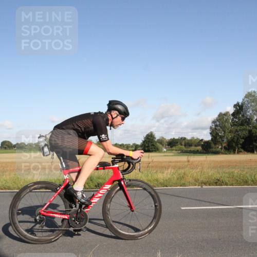 25.08.2024 - Elbe Triathlon Hamburg Fuchs,  Jonas http://msf.ph/oto/6831654 25.08.2024 09:33:53 Radfahren 352, 1851, 234, 53, 256 meine-sportfotos.de