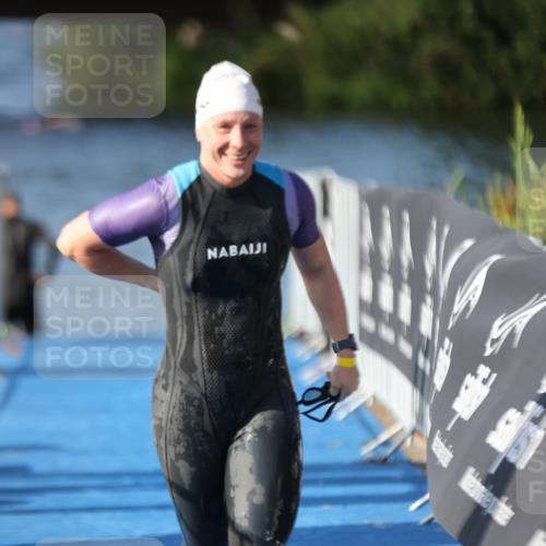 25.08.2024 - Elbe Triathlon Hamburg H.Heesch http://msf.ph/oto/6831663 25.08.2024 09:38:13 Schwimmen 457, 499, 524, 538, 542, 549 meine-sportfotos.de