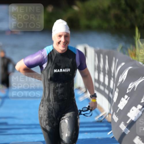 25.08.2024 - Elbe Triathlon Hamburg H.Heesch http://msf.ph/oto/6831666 25.08.2024 09:38:13 Schwimmen 457, 499, 524, 538, 542, 549 meine-sportfotos.de