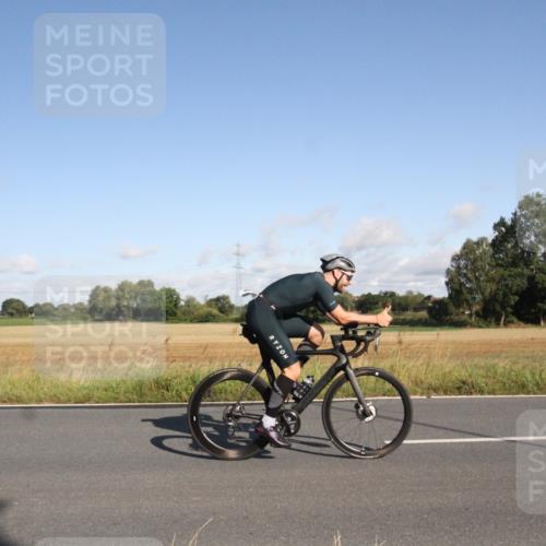 25.08.2024 - Elbe Triathlon Hamburg Fuchs,  Jonas http://msf.ph/oto/6831668 25.08.2024 09:34:05 Radfahren 245, 314, 159 meine-sportfotos.de