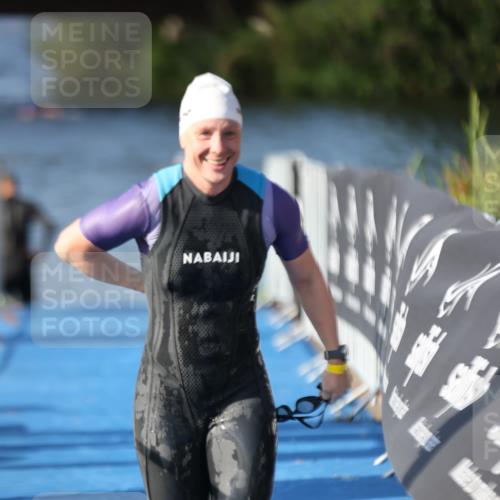 25.08.2024 - Elbe Triathlon Hamburg H.Heesch http://msf.ph/oto/6831670 25.08.2024 09:38:13 Schwimmen 457, 499, 524, 538, 542, 549 meine-sportfotos.de