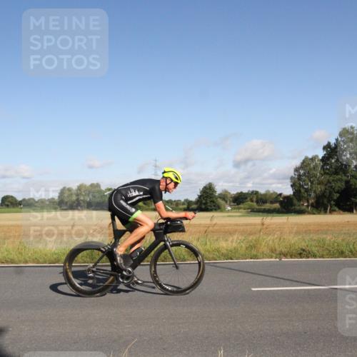 25.08.2024 - Elbe Triathlon Hamburg Fuchs,  Jonas http://msf.ph/oto/6831689 25.08.2024 09:34:19 Radfahren 325, 80 meine-sportfotos.de