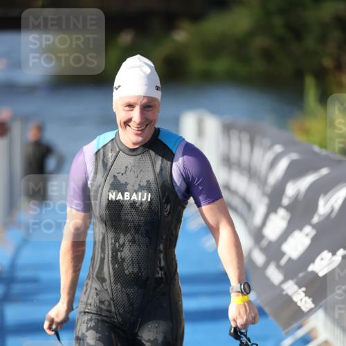 25.08.2024 - Elbe Triathlon Hamburg H.Heesch http://msf.ph/oto/6831690 25.08.2024 09:38:14 Schwimmen 457, 499, 524, 538, 542, 549 meine-sportfotos.de