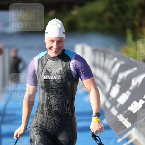 25.08.2024 - Elbe Triathlon Hamburg H.Heesch http://msf.ph/oto/6831693 25.08.2024 09:38:14 Schwimmen 457, 499, 524, 538, 542, 549 meine-sportfotos.de