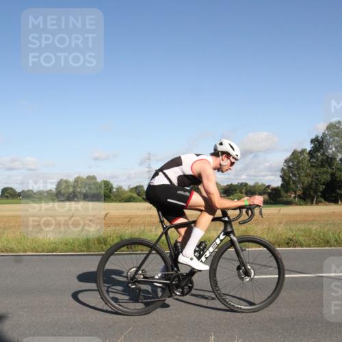 25.08.2024 - Elbe Triathlon Hamburg Fuchs,  Jonas http://msf.ph/oto/6831694 25.08.2024 09:34:33 Radfahren 232, 424, 344 meine-sportfotos.de