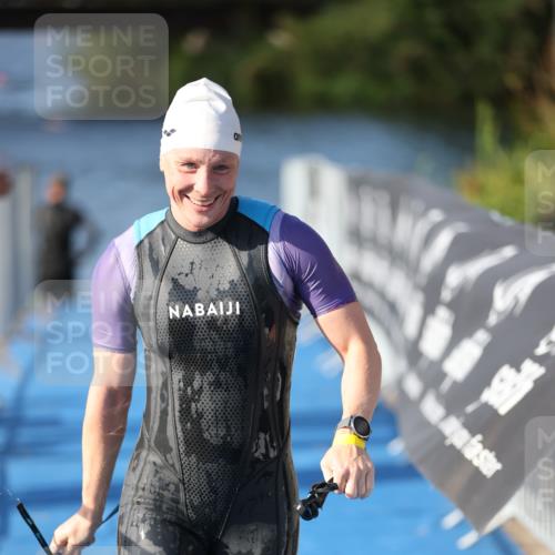 25.08.2024 - Elbe Triathlon Hamburg H.Heesch http://msf.ph/oto/6831701 25.08.2024 09:38:14 Schwimmen 457, 499, 524, 538, 542, 549 meine-sportfotos.de