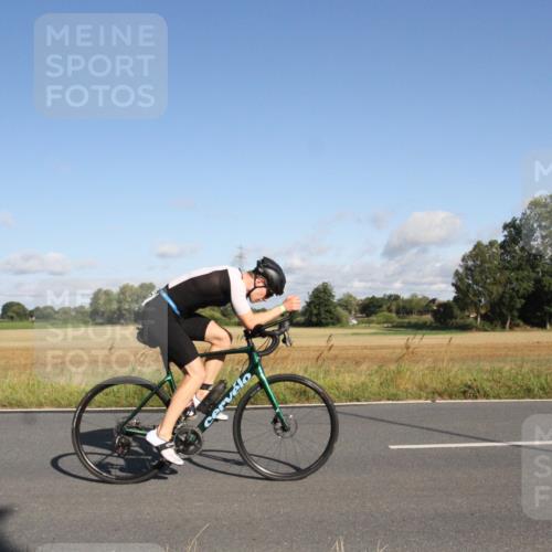 25.08.2024 - Elbe Triathlon Hamburg Fuchs,  Jonas http://msf.ph/oto/6831709 25.08.2024 09:34:40 Radfahren 424, 344, 203, 265 meine-sportfotos.de