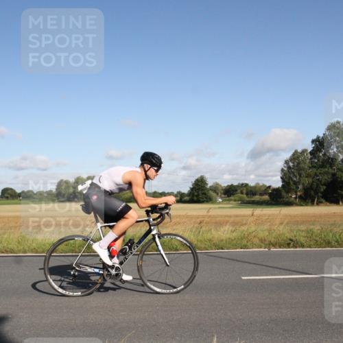 25.08.2024 - Elbe Triathlon Hamburg Fuchs,  Jonas http://msf.ph/oto/6831721 25.08.2024 09:34:53 Radfahren 337, 204, 319, 263, 123 meine-sportfotos.de