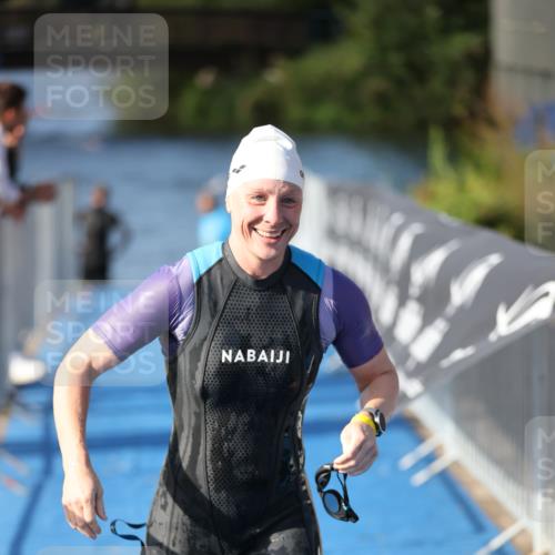 25.08.2024 - Elbe Triathlon Hamburg H.Heesch http://msf.ph/oto/6831729 25.08.2024 09:38:14 Schwimmen 457, 499, 524, 538, 542, 549 meine-sportfotos.de