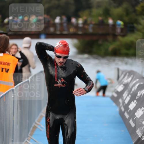 25.08.2024 - Elbe Triathlon Hamburg H.Heesch http://msf.ph/oto/6831730 25.08.2024 08:30:00 Schwimmen 37, 68, 78, 79, 82, 95 meine-sportfotos.de