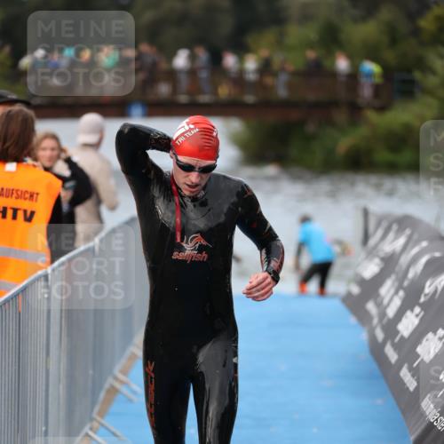 25.08.2024 - Elbe Triathlon Hamburg H.Heesch http://msf.ph/oto/6831734 25.08.2024 08:30:00 Schwimmen 37, 68, 78, 79, 82, 95 meine-sportfotos.de
