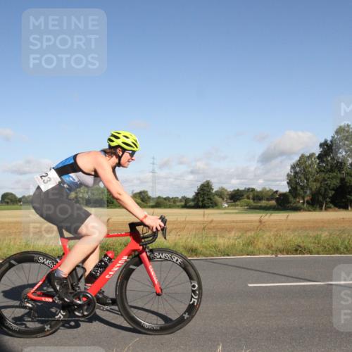 25.08.2024 - Elbe Triathlon Hamburg Fuchs,  Jonas http://msf.ph/oto/6831739 25.08.2024 09:34:58 Radfahren 337, 204, 319, 263, 123, 311 meine-sportfotos.de